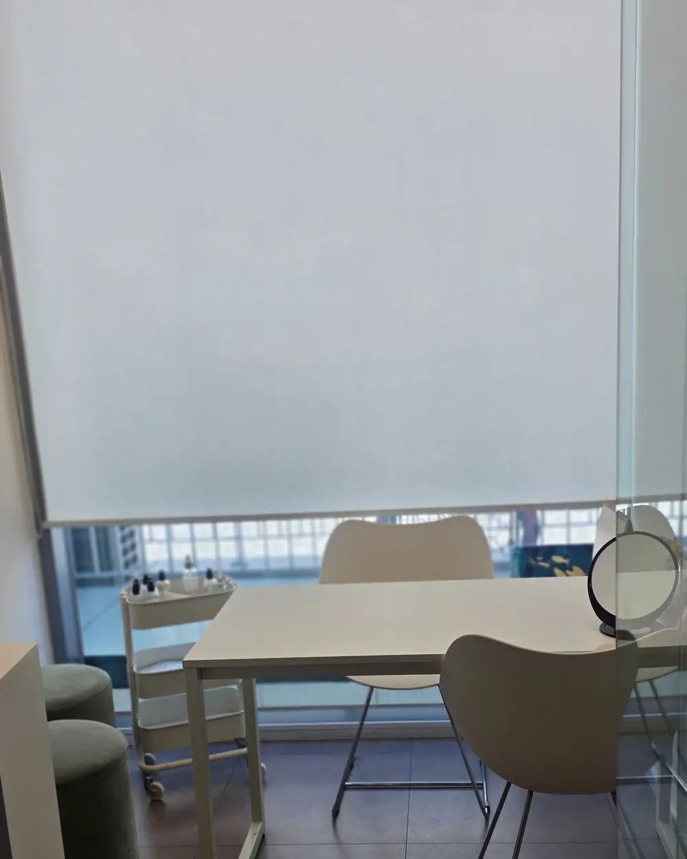 Re & Aesthetic 리엔에스테틱 강남대로106길, 3층 — 상담 공간